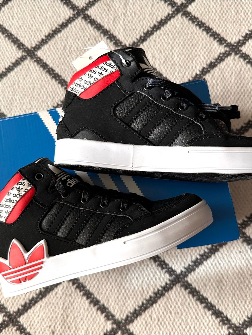 NIB boys' kids adidas hardcourt hi c size 11